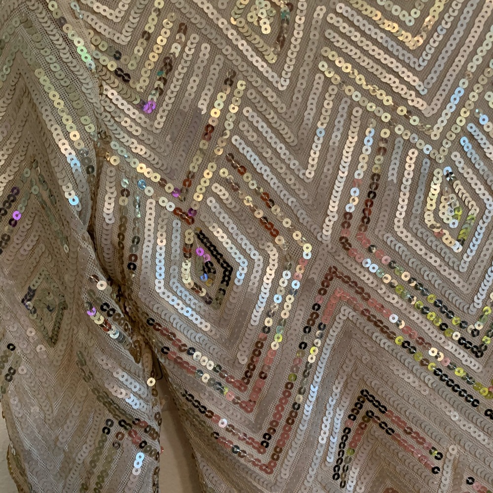 City Triangle Gold Sequin Open Backed Dress. NWT - Picture 10 of 10